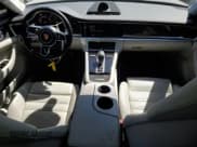 ✅ 2018 Porsche Panamera • VIN: WP0CF2A73JL195353 • Lot: 49626684. Wystawiony na Copart z przebiegiem 18 514 mil. Bezpłatny archiwum sprzedaży aukcyjnych z USA i szczegółowy raport historii pojazdu na DreamBid. Zdjęcie 8.