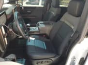 ✅ 2024 GMC Hummer EV 2X • VIN: 1GKB0NDE7RU110047 • Lot: 56966255. Wystawiony na Copart z przebiegiem 15 940 mil. Bezpłatny archiwum sprzedaży aukcyjnych z USA i szczegółowy raport historii pojazdu na DreamBid. Zdjęcie 7.