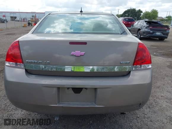 2007 Chevrolet Impala LS with VIN 2G1WB58K879382682, listed as a IAAI auction lot 43399491 with 262,646 mi miles and . Bid and sale history available at DreamBid. Image 16.