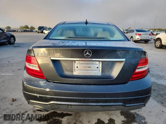 ✅ 2012 Mercedes-Benz C 250 • VIN: WDDGJ4HB9CF795565 • Lot: 81982335. Listed on Copart with 140,849 mi. Free auction sales archive from the USA and detailed vehicle history report at DreamBid. Image 6.