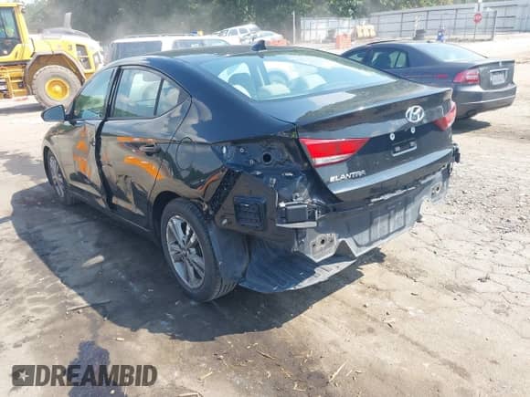 2018 Hyundai Elantra Value Edition z VIN 5NPD84LF3JH220108, wystawiony jako IAAI lot #43124055 z przebiegiem 54 805 mil mil oraz . Historia ofert i sprzedaży dostępna na DreamBid. Obrazek 3.