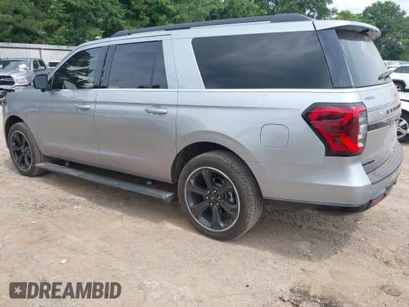 ✅ 2024 Ford Expedition Max Limited • VIN: 1FMJK2A82REA00401 • Lot: 42414932. Listed on IAAI with 26,060 mi. Free auction sales archive from the USA and detailed vehicle history report at DreamBid. Image 3.