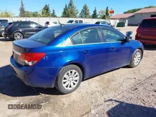 2012 Chevrolet Cruze LS z VIN 1G1PC5SH6C7370427, wystawiony jako IAAI lot #43393052 z przebiegiem 151 659 mil mil oraz . Historia ofert i sprzedaży dostępna na DreamBid. Obrazek 4.