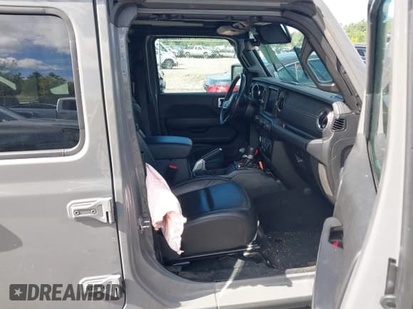✅ 2023 Jeep Wrangler Sahara • VIN: 1C4JJXP64PW568165 • Lot: 42740617. Listed on IAAI with 86,559 mi. Free auction sales archive from the USA and detailed vehicle history report at DreamBid. Image 5.