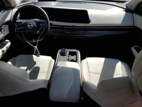 ✅ 2024 Nissan ARIYA Evolve+ • VIN: JN1DF0BB2RM731696 • Lot: 69277685. Wystawiony na Copart z przebiegiem 20 310 mil. Bezpłatny archiwum sprzedaży aukcyjnych z USA i szczegółowy raport historii pojazdu na DreamBid. Zdjęcie 8.