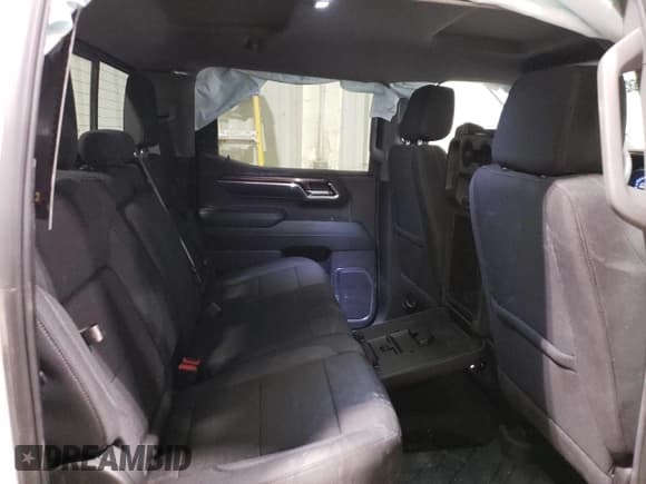 ✅ 2025 Chevrolet Silverado 1500 • VIN: 3GCPKDEK5SG134768 • Лот: 70582685. Опубликован ранее на Copart с пробегом 33 625 миль. Бесплатный доступ к архиву аукционных продаж из США и подробный отчёт об истории автомобиля на DreamBid. Изображение 10.