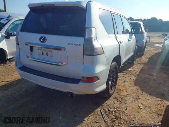 ✅ 2020 Lexus GX 460 Premium • VIN: JTJAM7BX3L5257315 • Lot: 42939069. Wystawiony na IAAI z przebiegiem 74 422 mil. Bezpłatny archiwum sprzedaży aukcyjnych z USA i szczegółowy raport historii pojazdu na DreamBid. Zdjęcie 4.