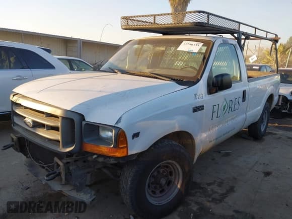 ✅ 2001 Ford F-250 XL • VIN: 3FTNF20L21MA48592 • Lot: 43746333. Listed on IAAI with 250,000 mi. Free auction sales archive from the USA and detailed vehicle history report at DreamBid. Image 2.
