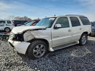 ✅ 2005 Cadillac Escalade • VIN: 1GYEK63N45R174094 • Lot: 90495255. Wystawiony na Copart z przebiegiem Nie podano. Bezpłatny archiwum sprzedaży aukcyjnych z USA i szczegółowy raport historii pojazdu na DreamBid. Zdjęcie 1.