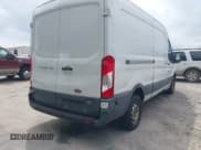 ✅ 2015 Ford Transit Cargo • VIN: 1FTNR2CM0FKA92570 • Lot: 43061239. Wystawiony na IAAI z przebiegiem 221 884 mil. Bezpłatny archiwum sprzedaży aukcyjnych z USA i szczegółowy raport historii pojazdu na DreamBid. Zdjęcie 4.