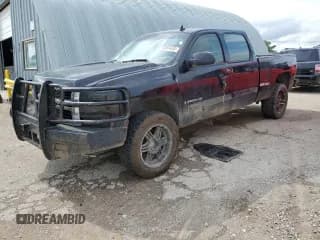 ✅ 2008 Chevrolet Silverado 2500HD LTZ • VIN: 1GCHK23618F103672 • Lot: 63964635. Wystawiony na Copart z przebiegiem 309 029 mil. Bezpłatny archiwum sprzedaży aukcyjnych z USA i szczegółowy raport historii pojazdu na DreamBid. Zdjęcie 1.