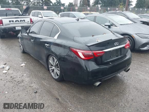 ✅ 2018 Infiniti Q50 Luxe • VIN: JN1EV7AP2JM590985 • Lot: 43833725. Listed on IAAI with 107,637 mi. Free auction sales archive from the USA and detailed vehicle history report at DreamBid. Image 3.
