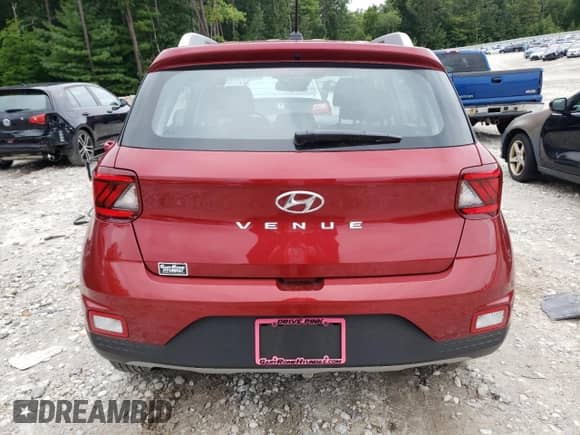 2024 Hyundai Venue SEL with VIN KMHRC8A32RU313087, listed as a Copart auction lot 67907254 with 9,966 mi miles and Salvage title. Bid and sale history available at DreamBid. Image 6.