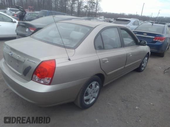 ✅ 2005 Hyundai Elantra GLS • VIN: KMHDN46D45U963404 • Лот: 38915465. Опубликован ранее на IAAI с пробегом 335 746 миль. Бесплатный доступ к архиву аукционных продаж из США и подробный отчёт об истории автомобиля на DreamBid. Изображение 4.