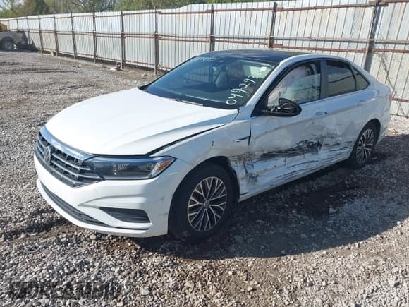 ✅ 2019 Volkswagen Jetta SEL • VIN: 3VWE57BU3KM047293 • Lot: 43499112. Wystawiony na IAAI z przebiegiem 88 584 mil. Bezpłatny archiwum sprzedaży aukcyjnych z USA i szczegółowy raport historii pojazdu na DreamBid. Zdjęcie 17.