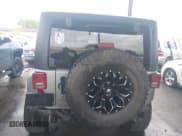 ✅ 2018 Jeep Wrangler Unlimited Rubicon Recon • VIN: 1C4BJWFG1JL851768 • Lot: 41882130. Wystawiony na IAAI z przebiegiem 42 714 mil. Bezpłatny archiwum sprzedaży aukcyjnych z USA i szczegółowy raport historii pojazdu na DreamBid. Zdjęcie 17.