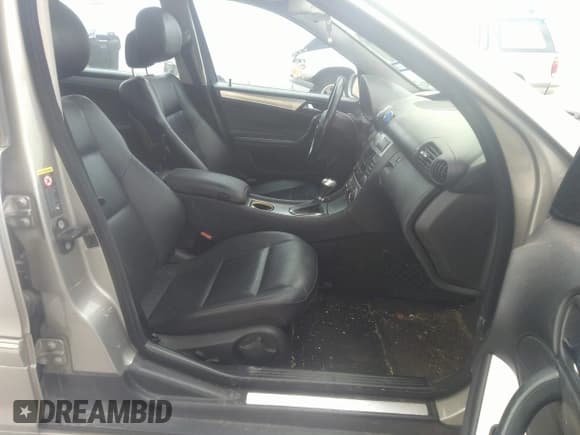 ✅ 2006 Mercedes-Benz C 230 Sport • VIN: WDBRF52H26E020282 • Lot: 32653990. Listed on IAAI with 178,039 mi. Free auction sales archive from the USA and detailed vehicle history report at DreamBid. Image 5.