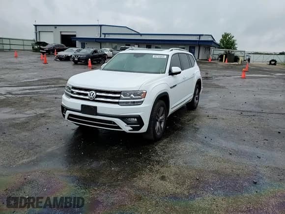 ✅ 2019 Volkswagen Atlas SE • VIN: 1V2XR2CA3KC570059 • Lot: 65745025. Wystawiony na Copart z przebiegiem 66 319 mil. Bezpłatny archiwum sprzedaży aukcyjnych z USA i szczegółowy raport historii pojazdu na DreamBid. Zdjęcie 13.