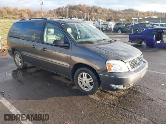 ✅ 2005 Ford Freestar SEL • VIN: 2FMZA52205BA31296 • Lot: 43780603. Listed on IAAI with 249,335 mi. Free auction sales archive from the USA and detailed vehicle history report at DreamBid. Image 1.