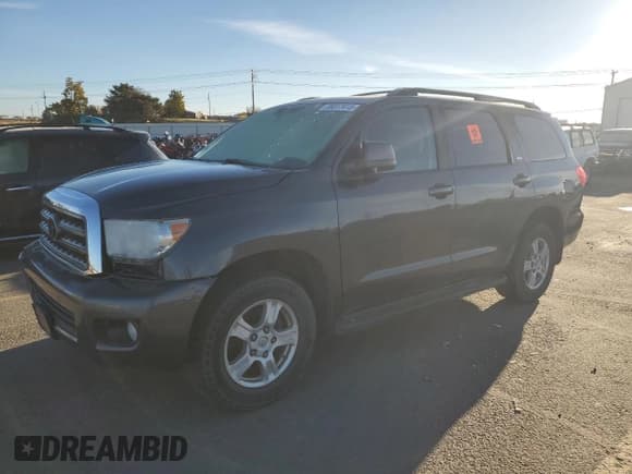 ✅ 2012 Toyota Sequoia SR5 • VIN: 5TDBY5G11CS067995 • Лот: 86817415. Опубликован ранее на Copart с пробегом 446 227 миль. Бесплатный доступ к архиву аукционных продаж из США и подробный отчёт об истории автомобиля на DreamBid. Изображение 1.