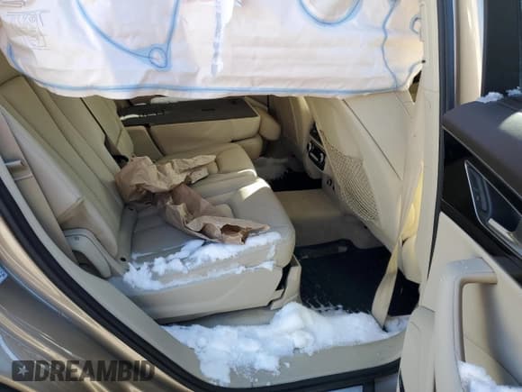 ✅ 2019 Audi Q7 Prestige • VIN: WA1VAAF76KD026783 • Лот: 92036385. Опубликован ранее на Copart с пробегом 62 366 миль. Бесплатный доступ к архиву аукционных продаж из США и подробный отчёт об истории автомобиля на DreamBid. Изображение 11.