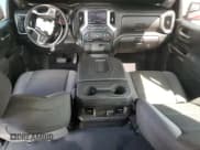 ✅ 2019 Chevrolet Silverado 1500 RST • VIN: 1GCUYEED1KZ137966 • Lot: 72189614. Wystawiony na Copart z przebiegiem 119 192 mil. Bezpłatny archiwum sprzedaży aukcyjnych z USA i szczegółowy raport historii pojazdu na DreamBid. Zdjęcie 8.