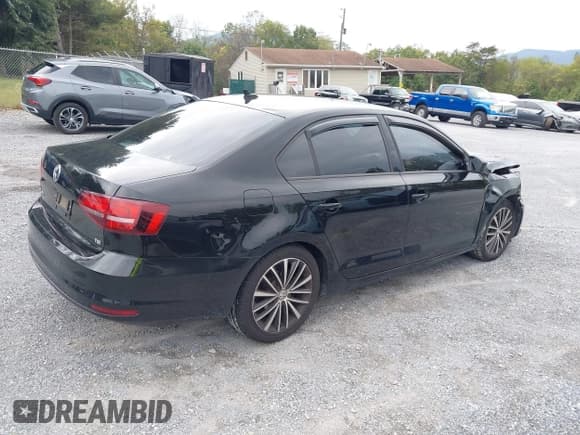 ✅ 2016 Volkswagen Jetta Sport • VIN: 3VWD17AJ0GM291585 • Lot: 43325047. Listed on IAAI with 93,499 mi. Free auction sales archive from the USA and detailed vehicle history report at DreamBid. Image 4.