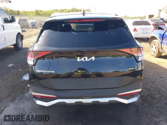 ✅ 2023 Kia Sportage EX • VIN: KNDPVCAG7P7069704 • Лот: 43379791. Опубликован ранее на IAAI с пробегом 27 352 миль. Бесплатный доступ к архиву аукционных продаж из США и подробный отчёт об истории автомобиля на DreamBid. Изображение 17.