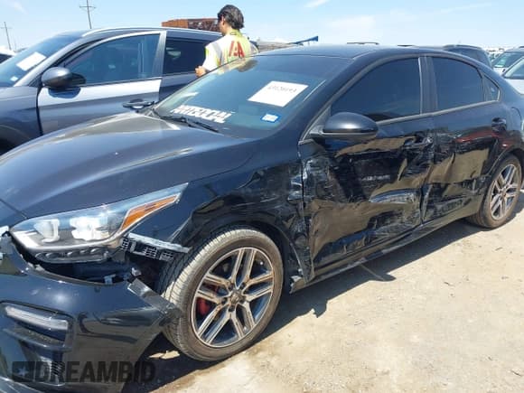 ✅ 2019 Kia Forte S • VIN: 3KPF34AD8KE021781 • Lot: 43120193. Wystawiony na IAAI z przebiegiem 103 817 mil. Bezpłatny archiwum sprzedaży aukcyjnych z USA i szczegółowy raport historii pojazdu na DreamBid. Zdjęcie 6.