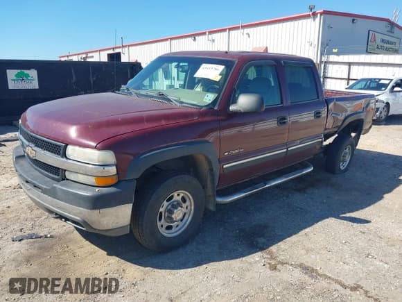 ✅ 2002 Chevrolet Silverado 2500HD LS • VIN: 1GCHC23U32F120105 • Лот: 43413786. Опубликован ранее на IAAI с пробегом 246 321 миль. Бесплатный доступ к архиву аукционных продаж из США и подробный отчёт об истории автомобиля на DreamBid. Изображение 2.