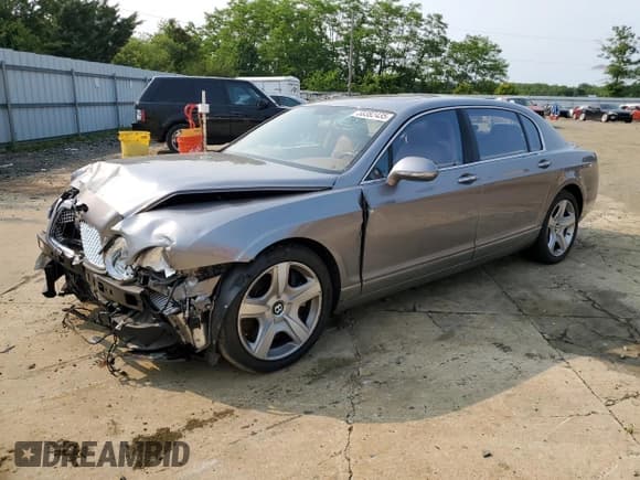 ✅ 2010 Bentley Flying Spur • VIN: SCBBR9ZA1AC063058 • Lot: 58382435. Wystawiony na Copart z przebiegiem Nie podano. Bezpłatny archiwum sprzedaży aukcyjnych z USA i szczegółowy raport historii pojazdu na DreamBid. Zdjęcie 1.