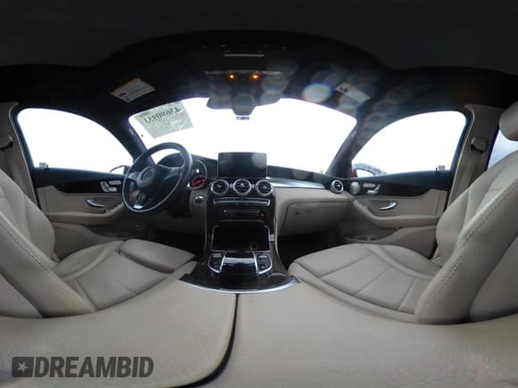 ✅ 2018 Mercedes-Benz GLC 300 • VIN: WDC0G4KB8JV107720 • Лот: 43690953. Опубликован ранее на IAAI с пробегом 66 724 миль. Бесплатный доступ к архиву аукционных продаж из США и подробный отчёт об истории автомобиля на DreamBid. Изображение 18.