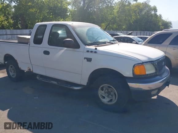 ✅ 2004 Ford F-150 XL • VIN: 2FTRX18WX4CA12057 • Lot: 42917183. Listed on IAAI with 111,431 mi. Free auction sales archive from the USA and detailed vehicle history report at DreamBid. Image 1.