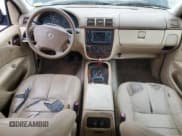 ✅ 2000 Mercedes-Benz M 320/430/500 • VIN: 4JGAB72E5YA206805 • Lot: 90472585. Wystawiony na Copart z przebiegiem 281 810 mil. Bezpłatny archiwum sprzedaży aukcyjnych z USA i szczegółowy raport historii pojazdu na DreamBid. Zdjęcie 8.