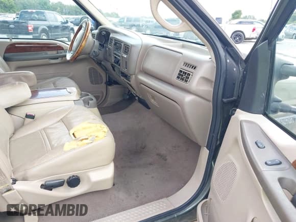 ✅ 2000 Ford Excursion Limited • VIN: 1FMNU42L2YED18124 • Лот: 43029121. Опубликован ранее на IAAI с пробегом 309 968 миль. Бесплатный доступ к архиву аукционных продаж из США и подробный отчёт об истории автомобиля на DreamBid. Изображение 5.