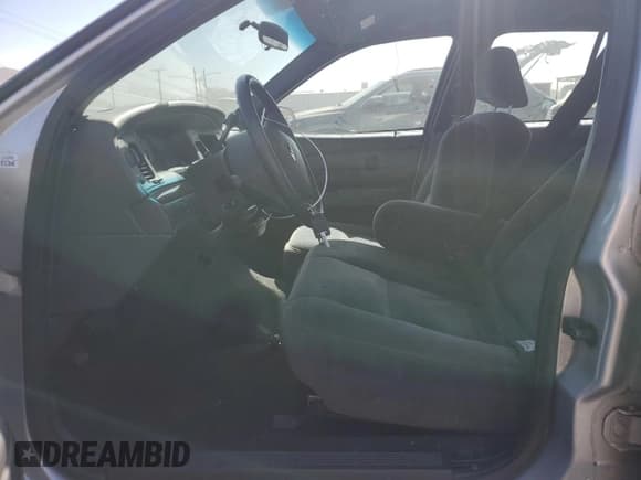 ✅ 2003 Ford Crown Victoria Standard • VIN: 2FAFP73WX3X140146 • Lot: 76968034. Listed on Copart with 27,760 mi. Free auction sales archive from the USA and detailed vehicle history report at DreamBid. Image 7.