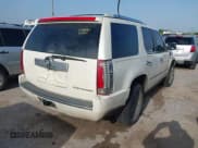 ✅ 2008 Cadillac Escalade • VIN: 1GYEC63898R235399 • Lot: 42621365. Listed on IAAI with 229,538 mi. Free auction sales archive from the USA and detailed vehicle history report at DreamBid. Image 4.