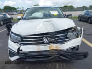 ✅ 2022 Volkswagen Tiguan SE • VIN: 3VV3B7AX1NM042582 • Lot: 43073057. Listed on IAAI with 28,724 mi. Free auction sales archive from the USA and detailed vehicle history report at DreamBid. Image 13.