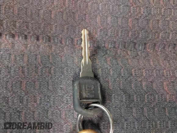 ✅ 2001 Pontiac Sunfire SE • VIN: 1G2JB524517370224 • Lot: 41398886. Wystawiony na IAAI z przebiegiem 141 913 mil. Bezpłatny archiwum sprzedaży aukcyjnych z USA i szczegółowy raport historii pojazdu na DreamBid. Zdjęcie 11.