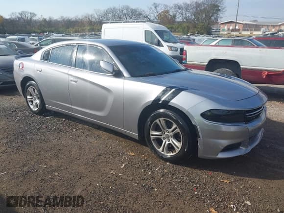 ✅ 2015 Dodge Charger SE • VIN: 2C3CDXBG3FH870189 • Lot: 43728065. Listed on IAAI with 252,505 mi. Free auction sales archive from the USA and detailed vehicle history report at DreamBid. Image 1.