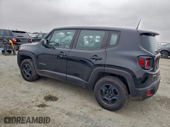 ✅ 2017 Jeep Renegade Sport • VIN: ZACCJBAB7HPG26821 • Лот: 96567605. Опубликован ранее на Copart с пробегом 96 821 миль. Бесплатный доступ к архиву аукционных продаж из США и подробный отчёт об истории автомобиля на DreamBid. Изображение 2.