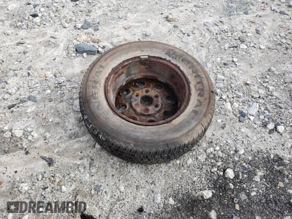 2005 Chevrolet Silverado 1500 Work Truck z VIN 1GCEC14X55Z142602, wystawiony jako Copart lot #65685494 z przebiegiem 103 299 mil mil oraz Czysty tytuł • Clean title. Historia ofert i sprzedaży dostępna na DreamBid. Obrazek 12.