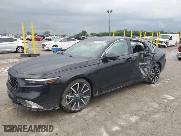✅ 2024 Honda Accord Touring • VIN: 1HGCY2F8XRA036124 • Lot: 66442165. Listed on Copart with 27,025 mi. Free auction sales archive from the USA and detailed vehicle history report at DreamBid. Image 1.
