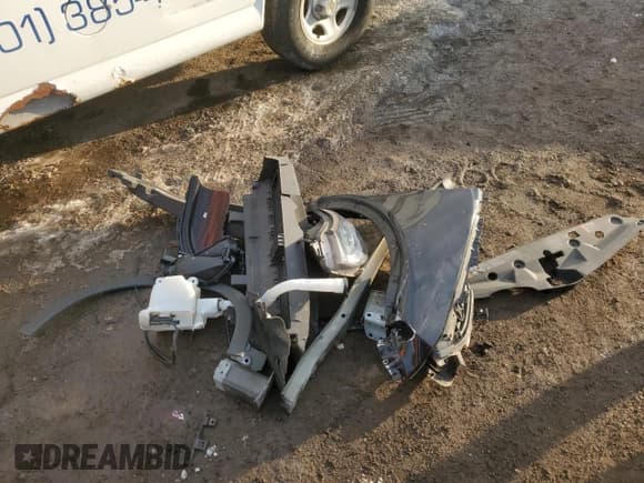 ✅ 2018 Chevrolet Bolt EV LT • VIN: 1G1FW6S04J4138264 • Lot: 88988125. Wystawiony na Copart z przebiegiem 69 781 mil. Bezpłatny archiwum sprzedaży aukcyjnych z USA i szczegółowy raport historii pojazdu na DreamBid. Zdjęcie 12.