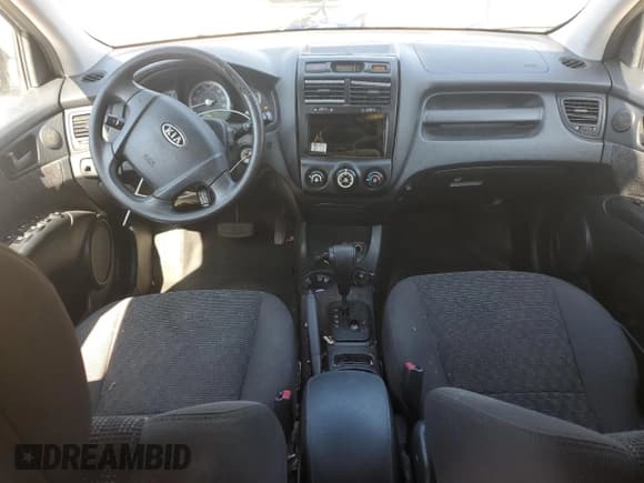 ✅ 2008 Kia Sportage LX • VIN: KNDJF724587465940 • Lot: 69298245. Listed on Copart with 201,770 mi. Free auction sales archive from the USA and detailed vehicle history report at DreamBid. Image 8.