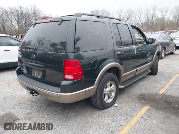 ✅ 2002 Ford Explorer Eddie Bauer • VIN: 1FMZU74W22ZC19782 • Lot: 40931485. Wystawiony na IAAI z przebiegiem 109 160 mil. Bezpłatny archiwum sprzedaży aukcyjnych z USA i szczegółowy raport historii pojazdu na DreamBid. Zdjęcie 4.