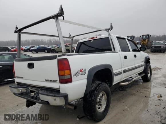 ✅ 2001 Chevrolet Silverado 2500HD LS • VIN: 1GCHK23U81F213333 • Lot: 43536335. Wystawiony na Copart z przebiegiem 245 017 mil. Bezpłatny archiwum sprzedaży aukcyjnych z USA i szczegółowy raport historii pojazdu na DreamBid. Zdjęcie 3.