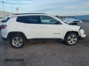 ✅ 2024 Jeep Compass Latitude • VIN: 3C4NJDBN9RT604083 • Lot: 43838871. Wystawiony na IAAI z przebiegiem 44 177 mil. Bezpłatny archiwum sprzedaży aukcyjnych z USA i szczegółowy raport historii pojazdu na DreamBid. Zdjęcie 14.