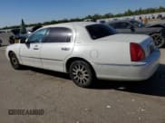 ✅ 2006 Lincoln Town Car Signature • VIN: 1LNHM81W86Y647017 • Лот: 85908655. Опубликован ранее на Copart с пробегом 216 405 миль. Бесплатный доступ к архиву аукционных продаж из США и подробный отчёт об истории автомобиля на DreamBid. Изображение 2.