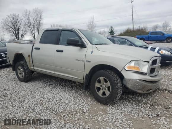 2010 Dodge 1500 SLT z VIN 1D7RV1CT7AS208280, wystawiony jako Copart lot #79516504 z przebiegiem Nie podano mil oraz Czysty tytuł • Clean title. Historia ofert i sprzedaży dostępna na DreamBid. Obrazek 4.